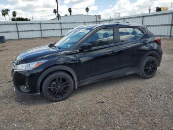  Salvage Nissan Kicks