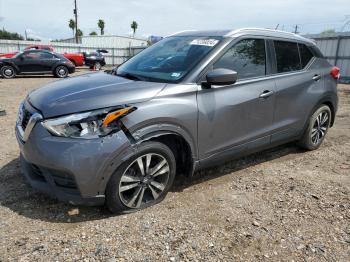  Salvage Nissan Kicks