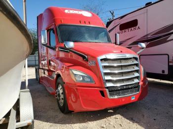  Salvage Freightliner Cascadia 1