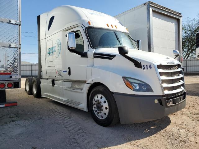  Salvage Freightliner Cascadia 1