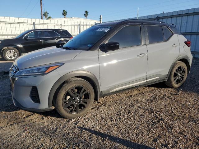  Salvage Nissan Kicks