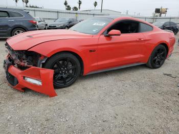  Salvage Ford Mustang