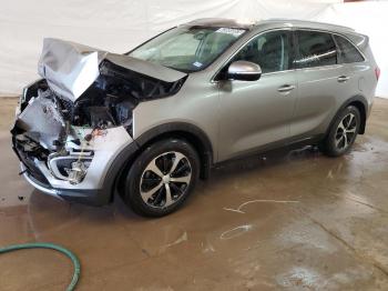  Salvage Kia Sorento