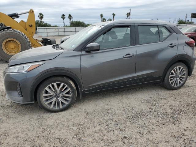  Salvage Nissan Kicks