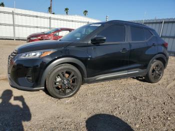  Salvage Nissan Kicks