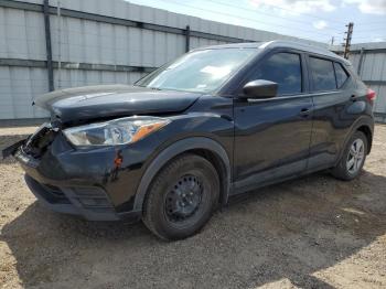  Salvage Nissan Kicks