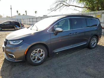  Salvage Chrysler Pacifica