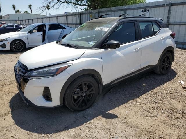  Salvage Nissan Kicks