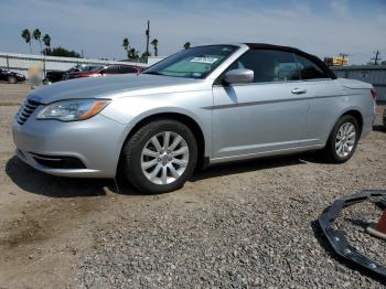  Salvage Chrysler 200
