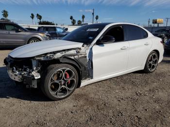  Salvage Alfa Romeo Giulia Sup