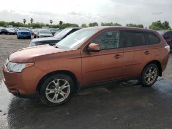  Salvage Mitsubishi Outlander