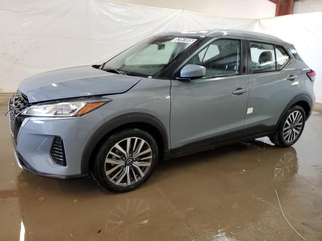  Salvage Nissan Kicks