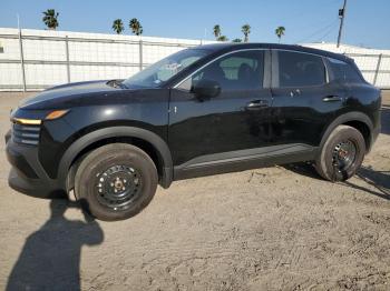 Salvage Nissan Kicks