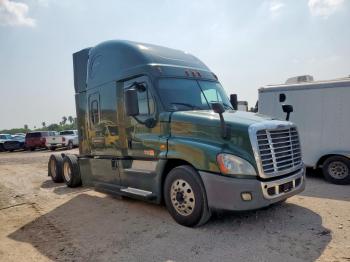  Salvage Freightliner Cascadia 1