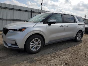 Salvage Kia Carnival