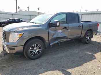  Salvage Nissan Titan