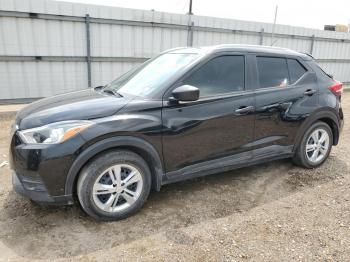 Salvage Nissan Kicks