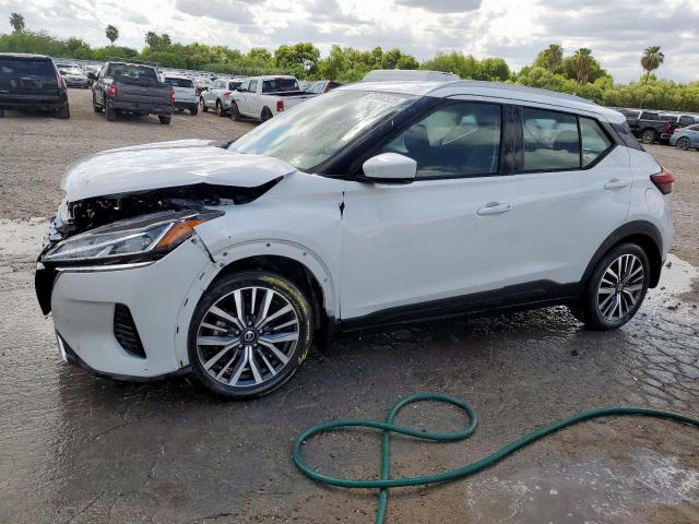  Salvage Nissan Kicks