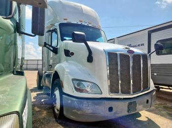  Salvage Peterbilt 579