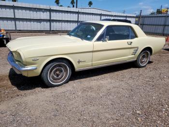  Salvage Ford Mustang