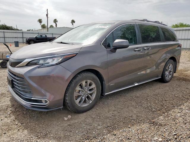  Salvage Toyota Sienna