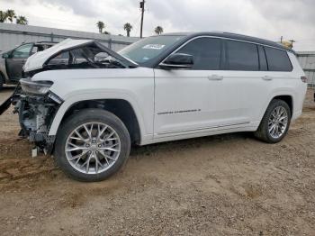  Salvage Jeep Grand Cherokee