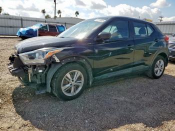  Salvage Nissan Kicks