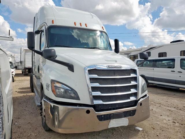  Salvage Freightliner Cascadia 1