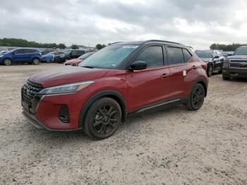  Salvage Nissan Kicks