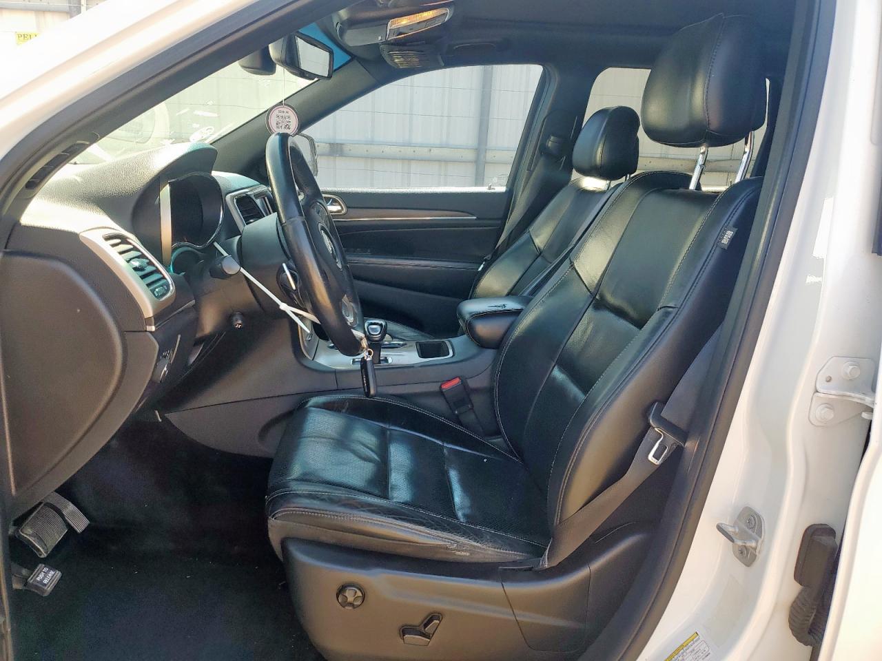 Jeep Grand Cherokee Limited Image 11