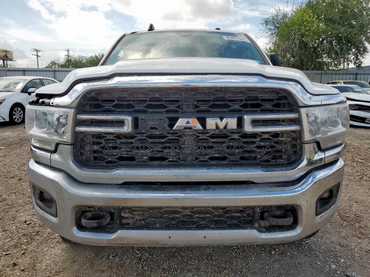 Ram 2500 Tradesman Image 8