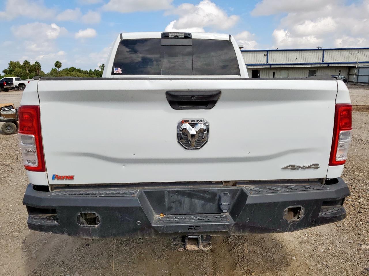 Ram 2500 Tradesman Image 2