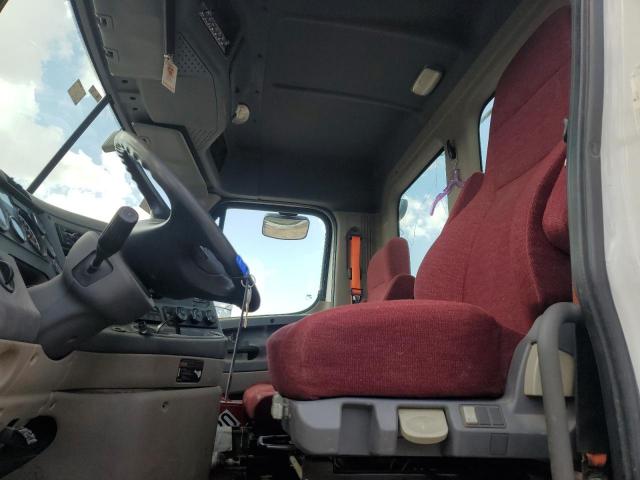 Freightliner Cascadia 1 Image 3