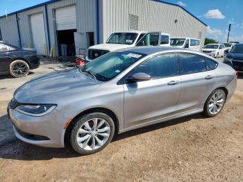  Salvage Chrysler 200