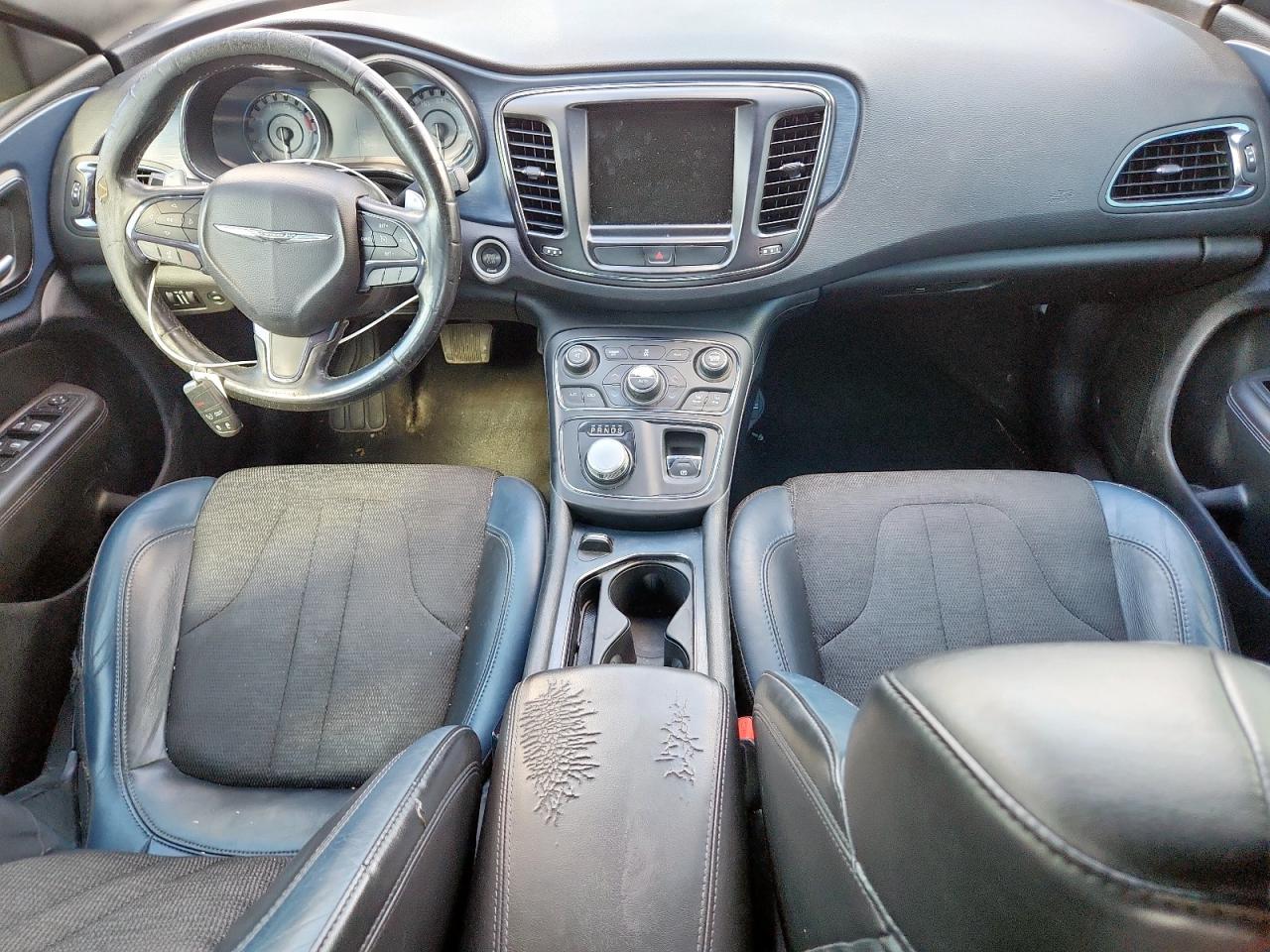 Chrysler 200 S Image 10