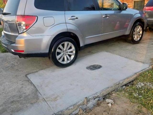 Subaru Forester 2.5x Premium Image 10