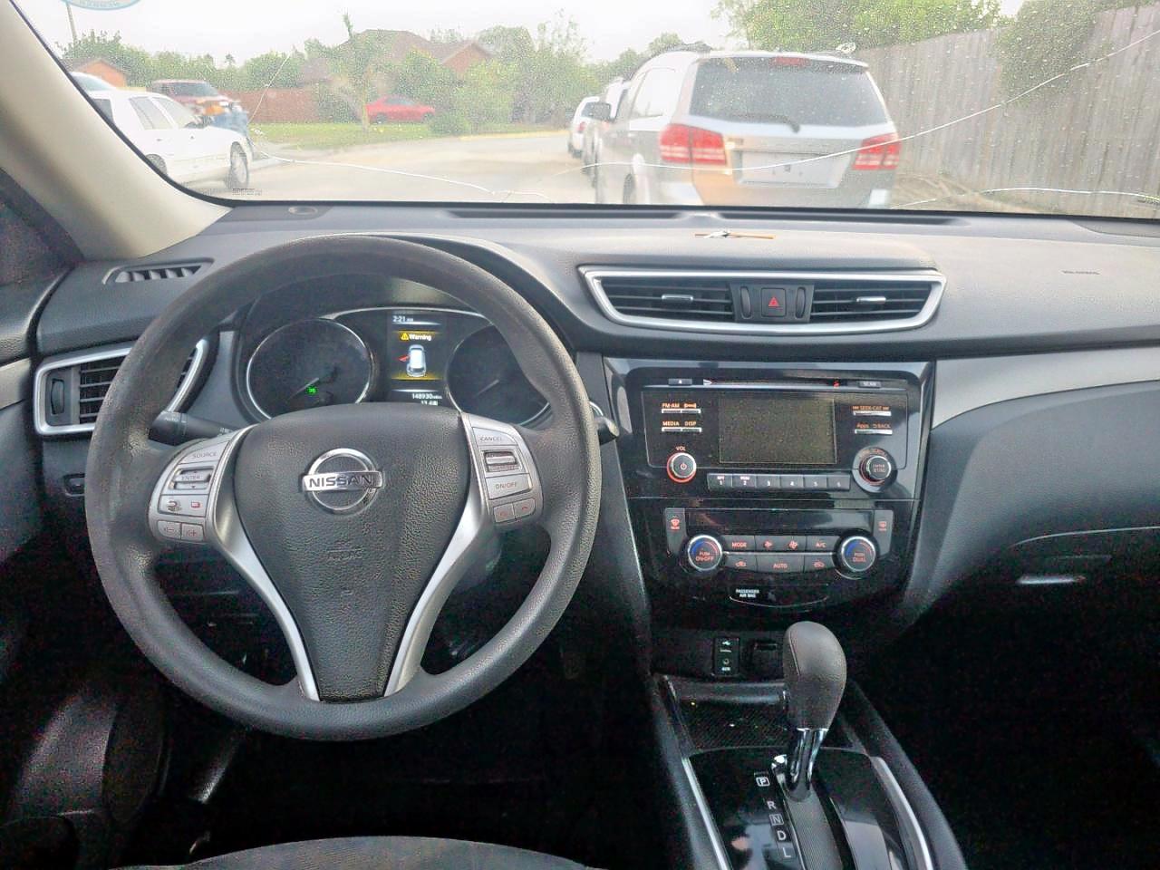 Nissan Rogue S Image 10