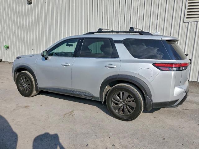 Nissan Pathfinder Sv Image 8