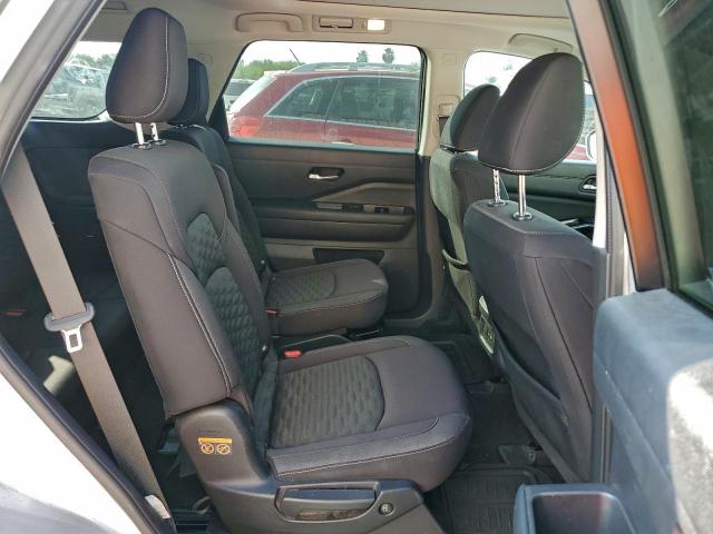 Nissan Pathfinder Sv Image 13