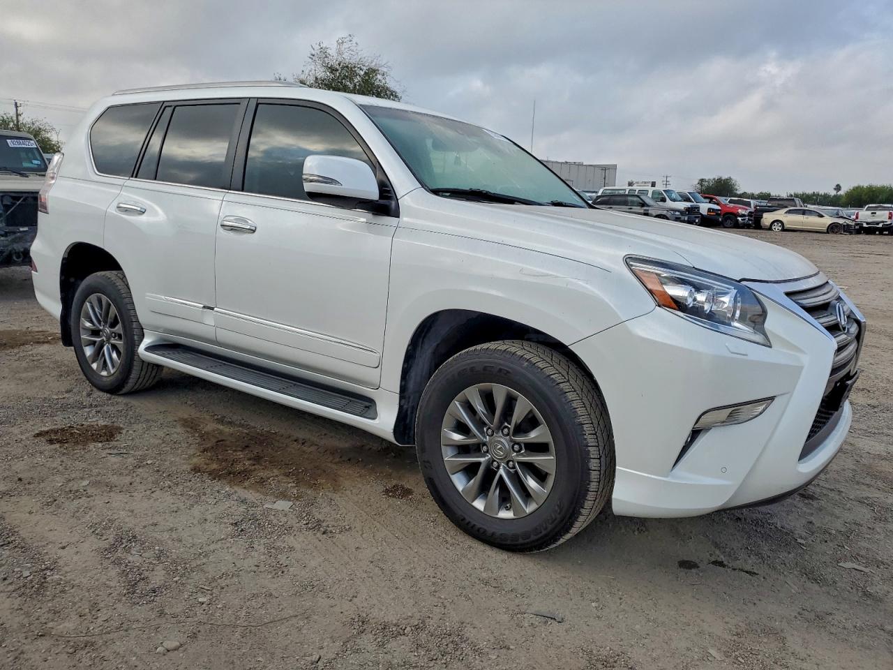 Lexus Gx 460 Premium Image 3