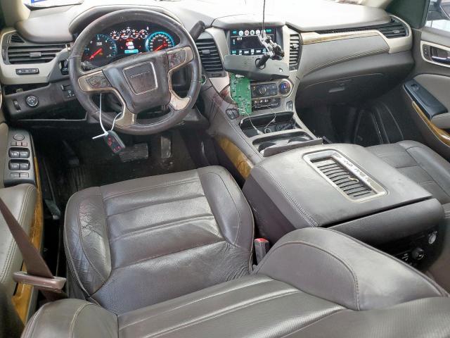 GMC Yukon Denali Image 6