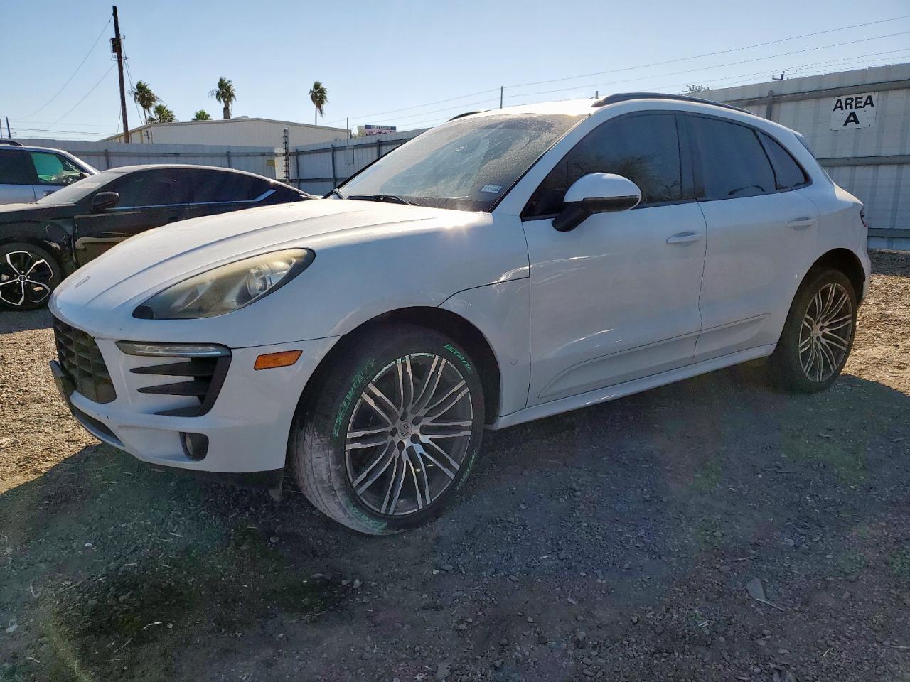 Porsche Macan S Image 1