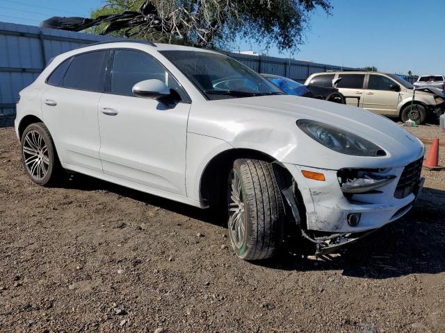 Porsche Macan S Image 9