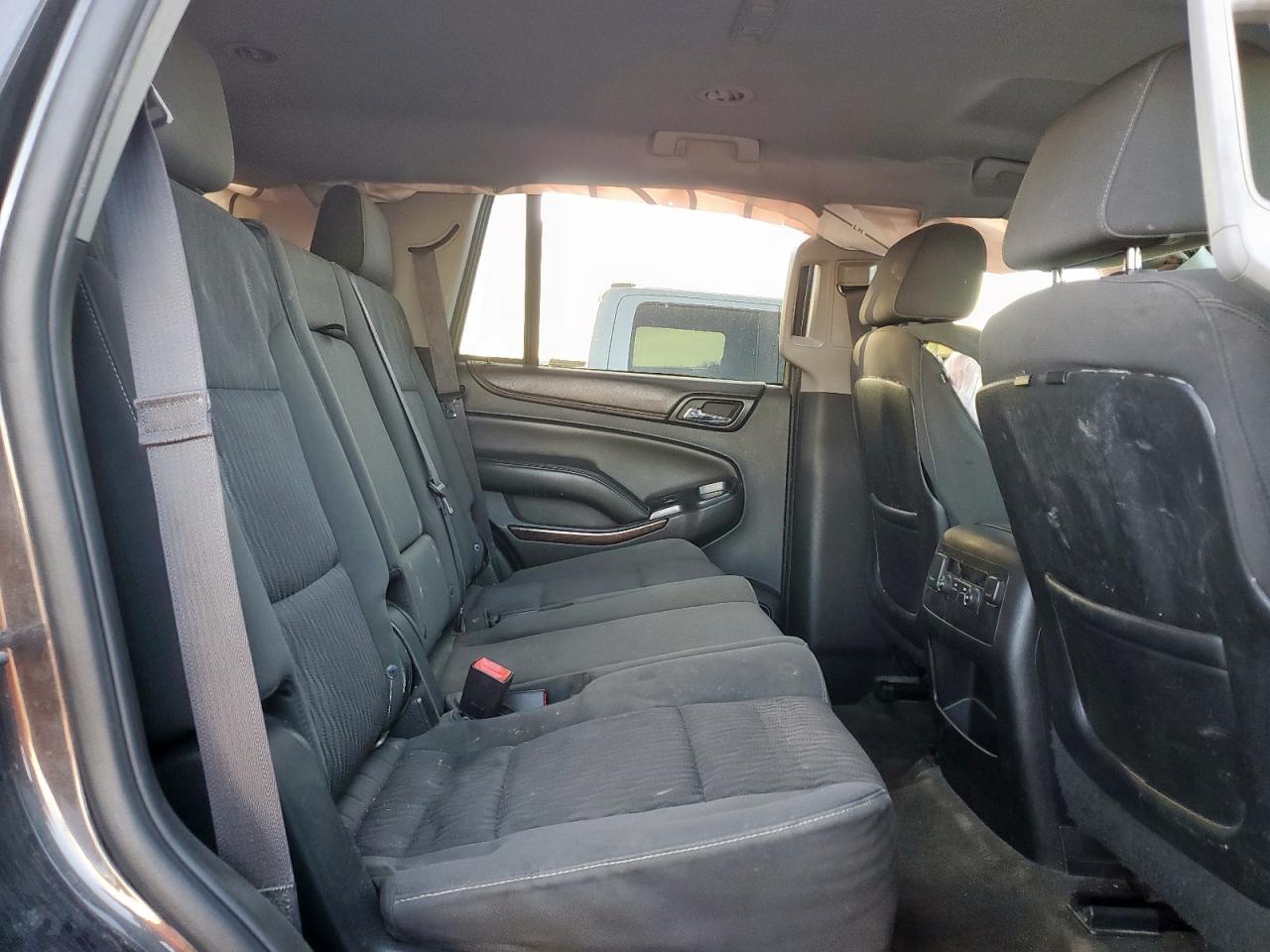 GMC Yukon Sle Image 13