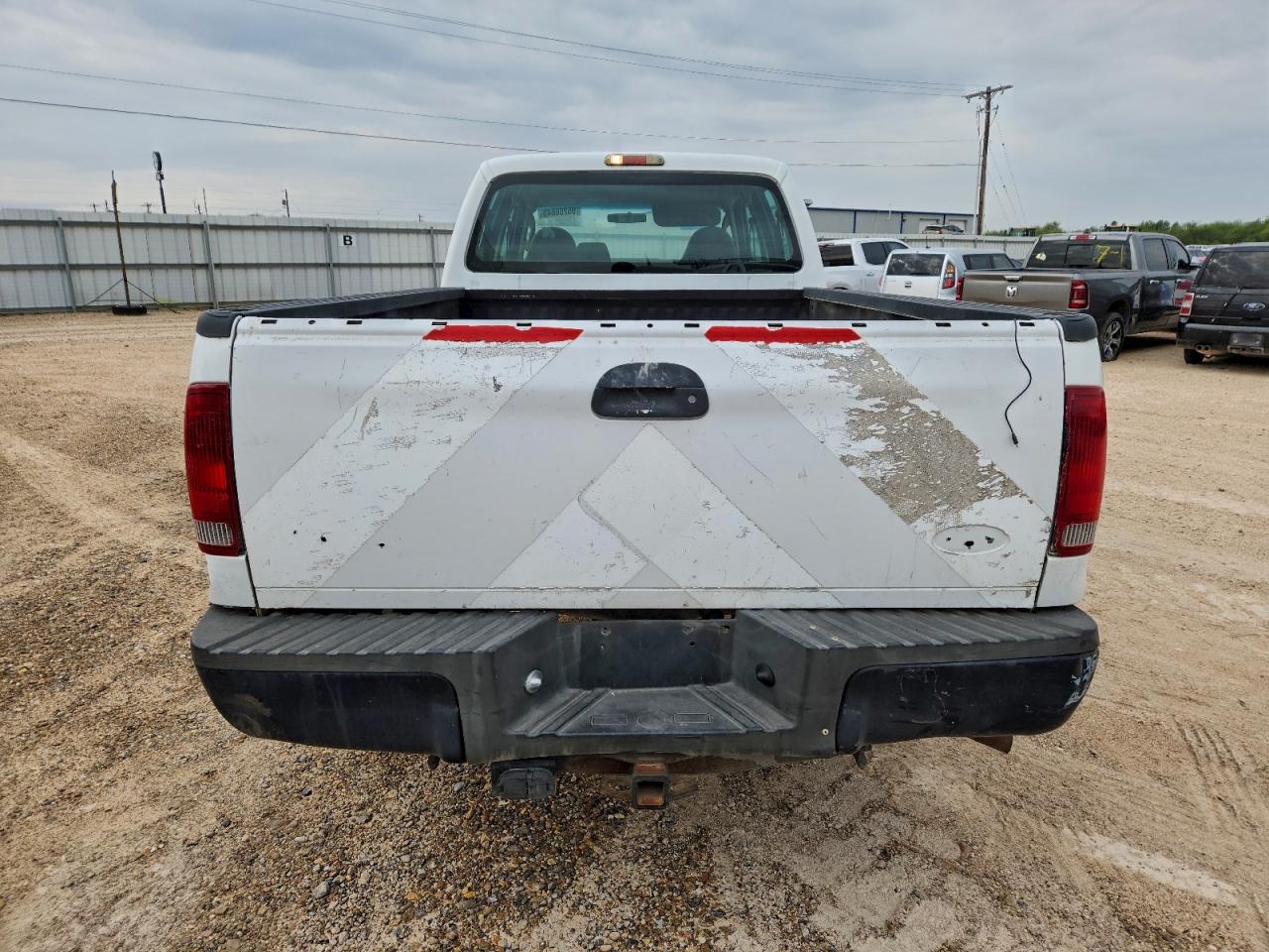 Ford F-350 Super Duty Image 11