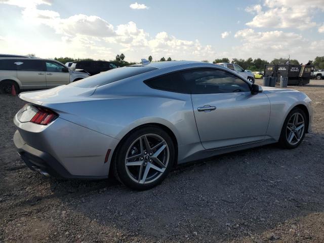 Ford Mustang Image 3