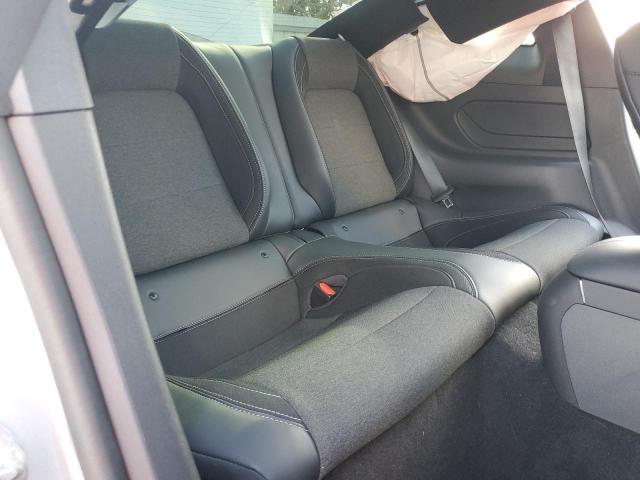 Ford Mustang Image 12