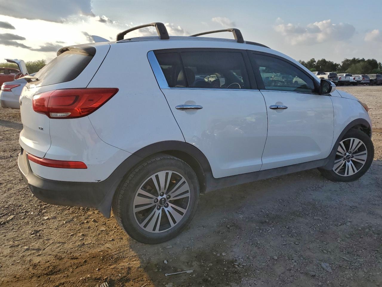 Kia Sportage Ex Image 3