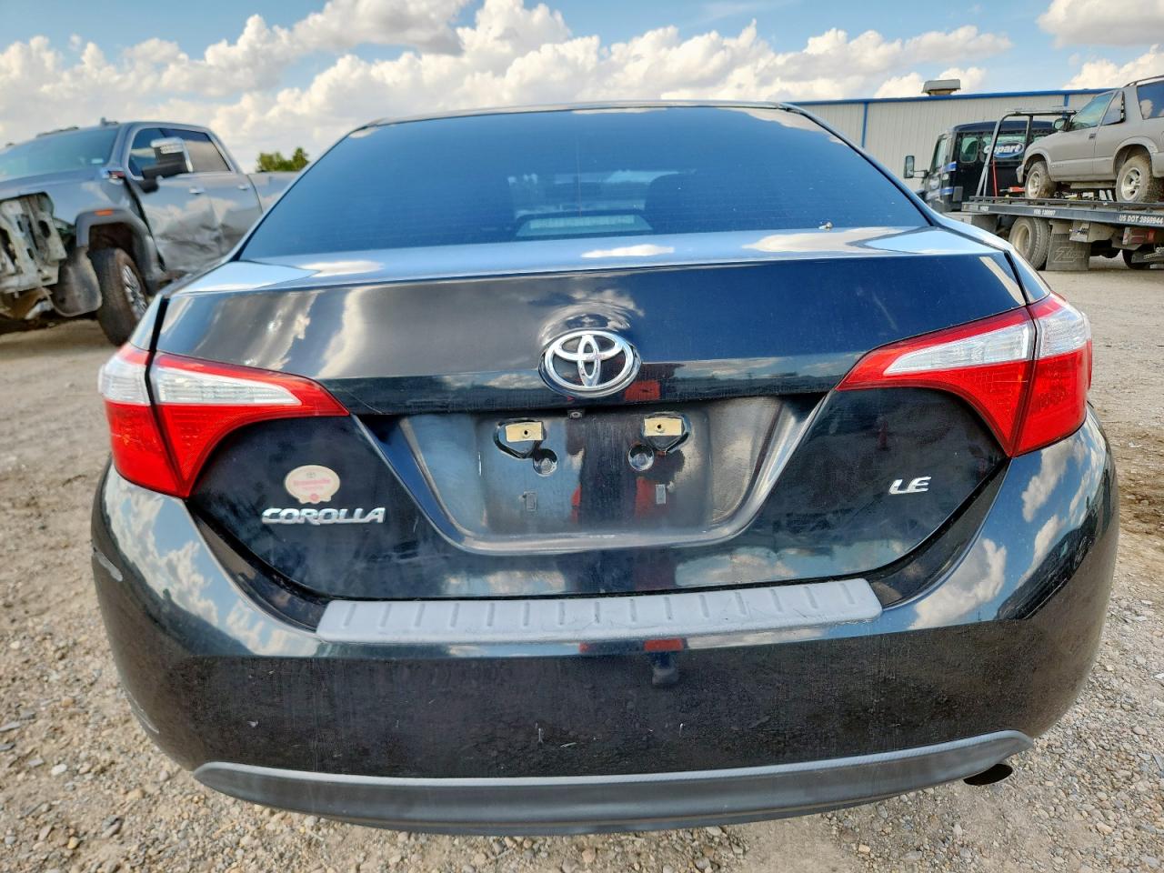 Toyota Corolla L Image 8