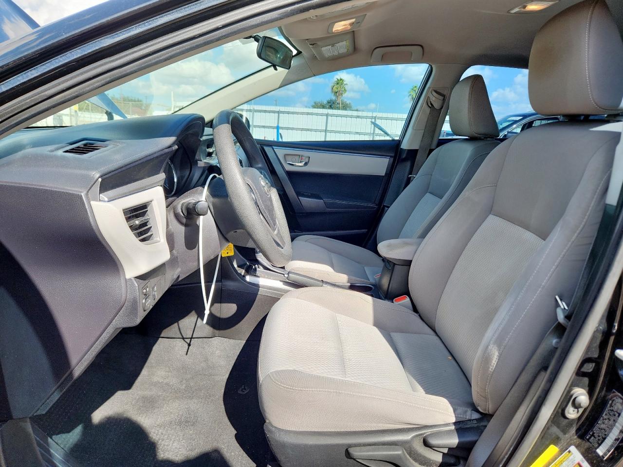 Toyota Corolla L Image 7